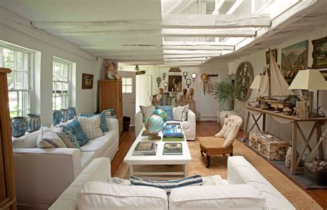 STYLEBEAT: SEASIDE CHARM: ROOMS THAT INSPIRE BY THE SEA