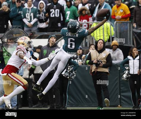 DeVonta Smith Philadelphia Eagles Autographed 8 X 10, 56% OFF