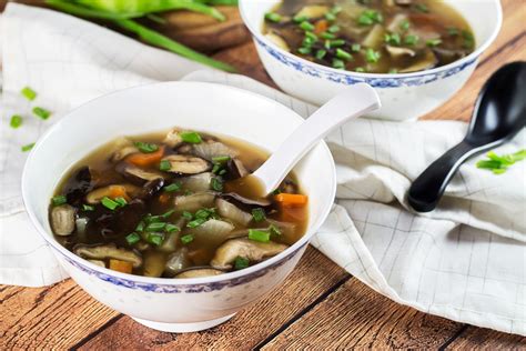 Japanese Clear Soup Recipe - w/ Shiitake Mushrooms & Veggies