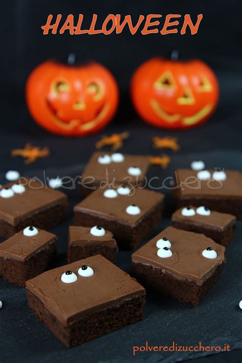 Torta al cioccolato a quadrotti con gli occhi dei mostri: Happy Halloween con la spooky eyes ...