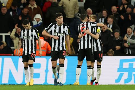 Chris Waddle impressed as Newcastle star 'looked sharp' against Chelsea