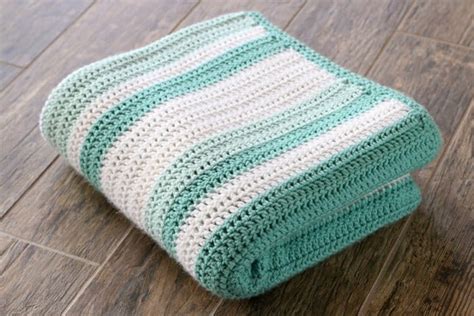 20 Easy Crochet Afghans Perfect for Beginners - Dabbles & Babbles