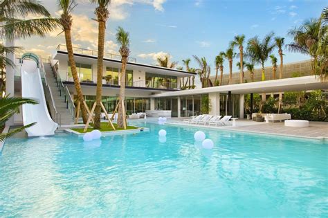 miami_beach_spec_home.jpg (JPEG Image, 1280 × 853 pixels) | Luxury swimming pools, Miami mansion ...