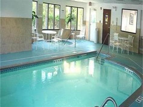 Holiday Inn Express & Suites Chesapeake Hotel (Chesapeake (VA)) - Deals, Photos & Reviews