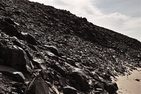 Panorama : Black Desert, Egypt | The Voyageur