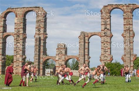 Harpastum Match Reenactment Stock Photo - Download Image Now - Agility, Antiquities, Collapsing ...