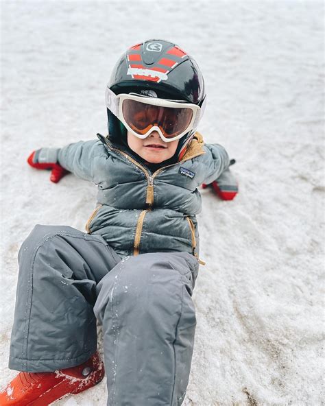 Skiing with kids- tips for your first ski trip with your kids