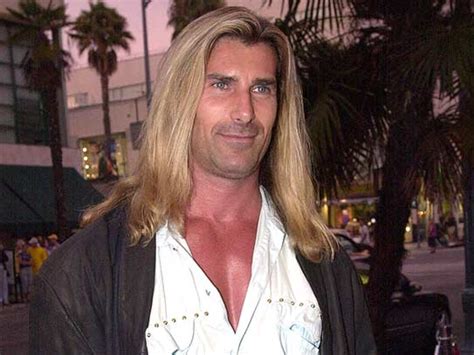 Fabio makes his pitch as “new Old Spice Guy” - DAWN.COM