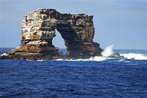 Darwin's Arch Rock Formation Crumbles From Erosion