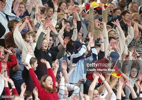 La Ola Wave Photos and Premium High Res Pictures - Getty Images