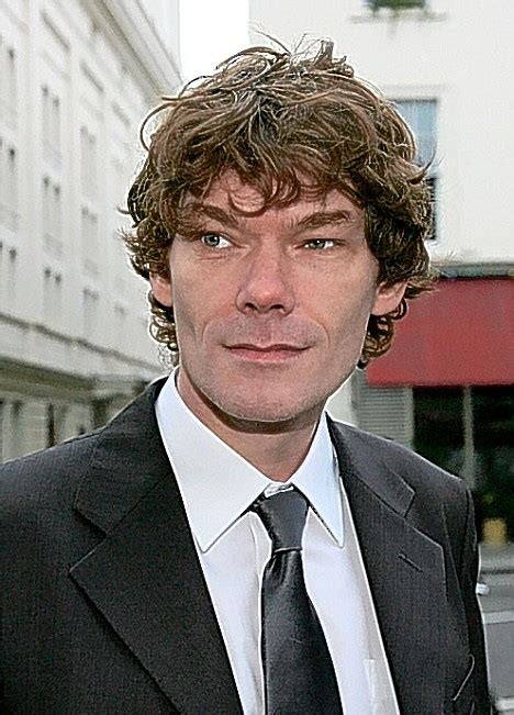 Gary McKinnon Sang Hacker Pembobol NASA | Nine Lounge