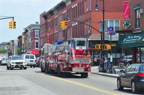 FDNY Ladder 106 | Fdny, Fire trucks, Nyfd