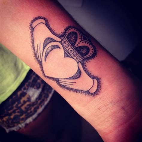 Claddagh tattoo LOVE IT Tattoos Pinterest | Claddagh tattoo, Irish tattoos, Tattoos