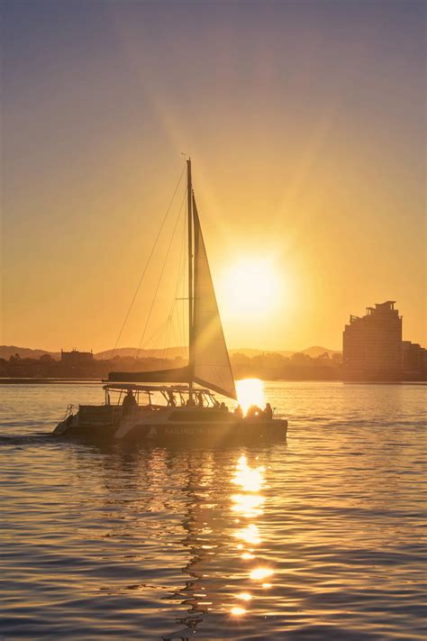 Gold Coast Sunset Cruise, Boat Hire & Charters | Sailing in Paradise