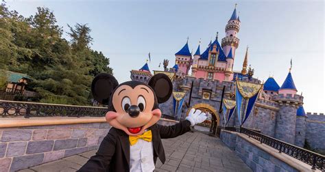 Disneyland To Open Magic Key Renewals, Adds New Top Tier | Disney Parks ...