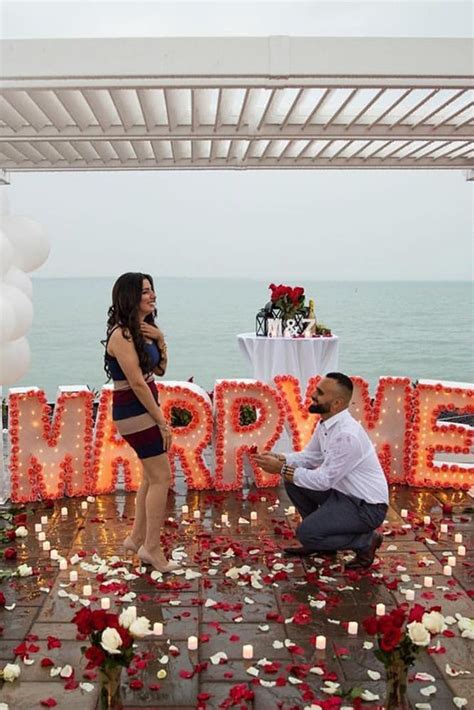 18 Best Romantic Proposals That Inspire You | Wedding proposals, Romantic proposal, Wedding proposal