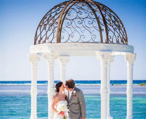 Sandals Real Wedding: Leah and Braxton's Romantic, Bespoke Destination Wedding - Sandals Wedding ...