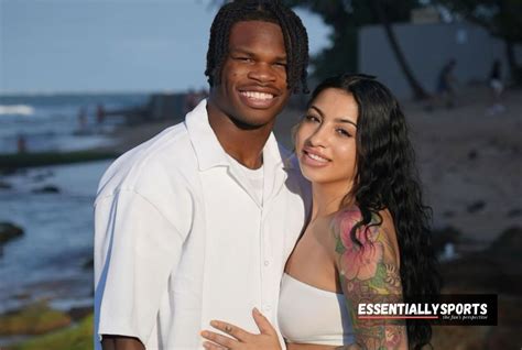 Watch: Travis Hunter and Fiancée Leanna Lenee Enjoy Parasailing at the Beach in Hawaii ...