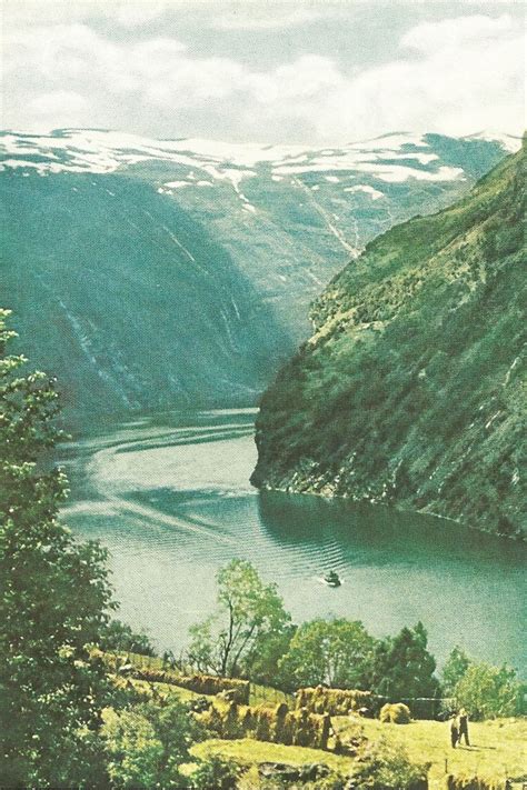 Vintage National Geographic | Vintage landscape, Aesthetic backgrounds, Adventure aesthetic