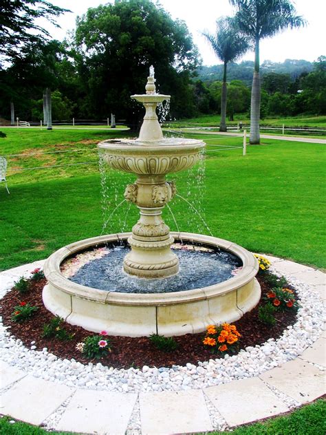 Front Yard Fountain Ideas: Enhance Your Home’s Curb Appeal