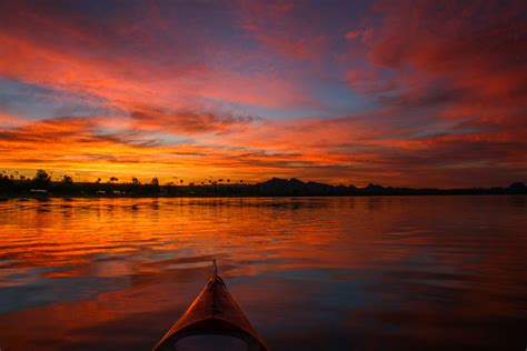 RiverScene Magazine | Sunrise Over Havasu