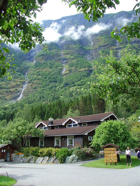 Camping in Norway | Flåm Camping og Vandrarheim | Campingportalen.no - Norway's largest camping ...