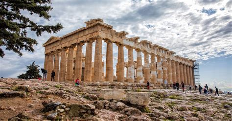 How to Visit the Acropolis & Parthenon in Athens | Earth Trekkers