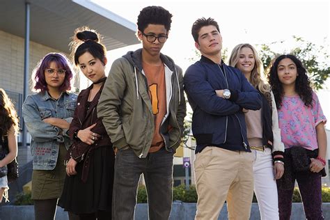 Cast - Marvel's Runaways (TV show) Photo (41241793) - Fanpop