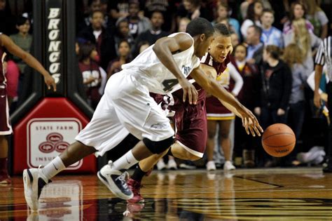 Loy Norrix seeking participants for alumni basketball game on Dec. 27 - mlive.com