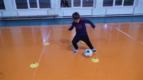 Exercise to Improve Technique / Ball Mastery Exercises To Improve Foot Skills and Fast Feet ...