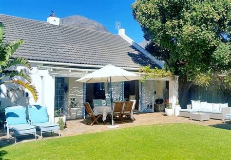 Hout Bay Beach Cottage in Hout Bay, Cape Town