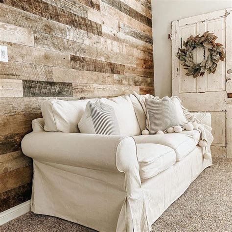 19 Easy Farmhouse Living Room Accent Walls Ideas to Recreate in Your Home