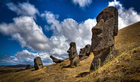 Easter Island - Go Galapagos