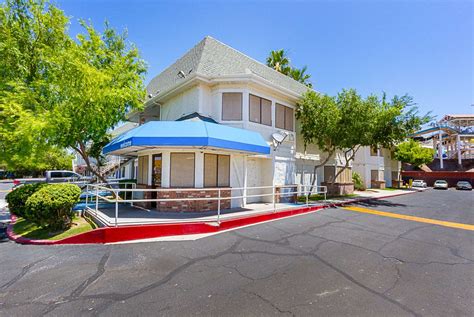 14 Best VERIFIED Pet Friendly Hotels in Mesa with Weight Limits & Pet Fees