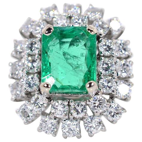 Five Carat Colombian Emerald Diamond Gold Ring For Sale at 1stDibs