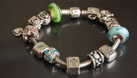 How to Repair the Clasp on a Pandora Bracelet | eHow UK