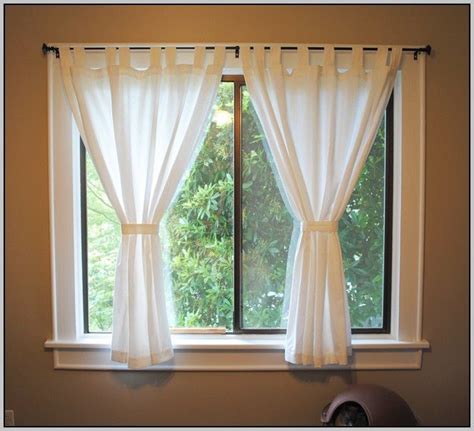 Short Curtains For Windows Ideas | Small bathroom window, Short window curtains, Window curtains ...