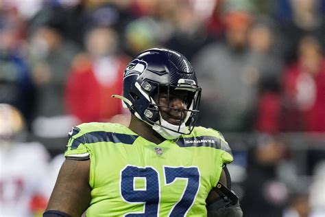 2023 Seahawks free agency: Defensive tacklePoona Ford signing with ...