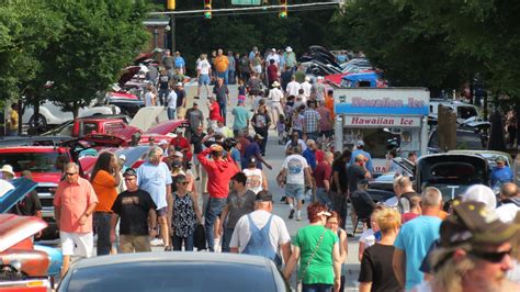 Lenoir Cruise-In - Downtown Lenoir