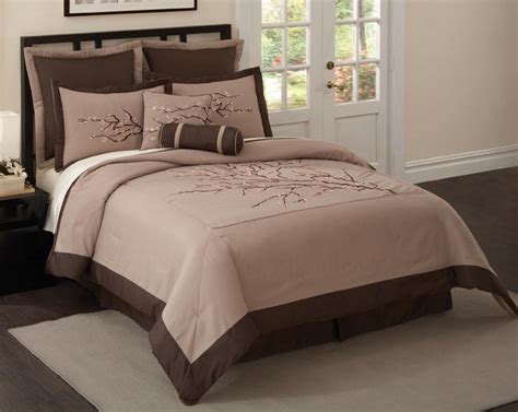 Satin comforters - DecorLinen.com.