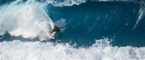 Surfing in Hawaii - Gippsland Lakes Escapes