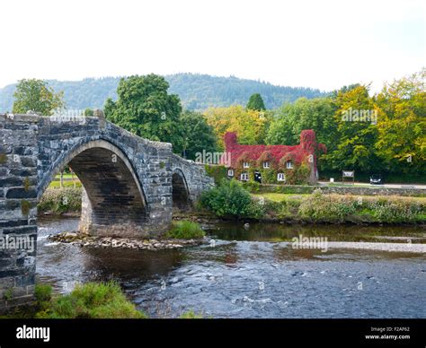 Llanrwst Bridge High Resolution Stock Photography and Images - Alamy