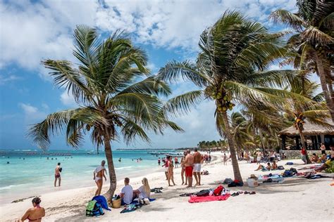 Top Tips to Snorkel with Sea Turtles in Akumal Bay