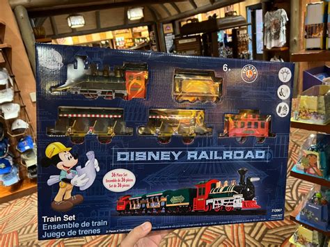 PHOTOS: New Disney Parks Lionel Train Set Steams Into Walt Disney World ...