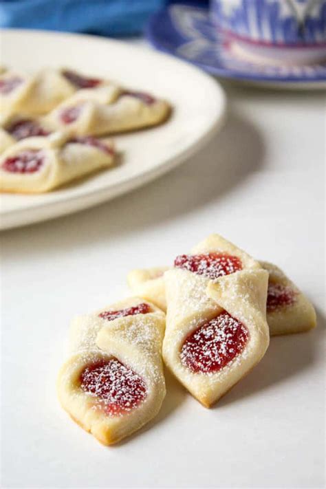 Recipes Raspberry Bowtie Cookies / Raspberry Bow Tie Cookies | Recipe | Cookies recipes ...