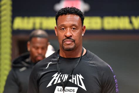 Willie McGinest Arrested For Smashing Man In Head With Bottle | This Isn't the NFL Analyst's ...