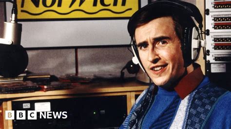 'Alan Partridge' Norwich city centre pedestrianisation backed - BBC News