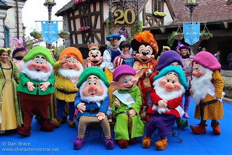 Fantasyland Celebrates! at Disney Character Central