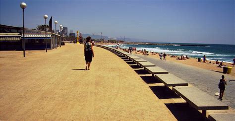 Tu connais la plage de Bogatell à Barcelone