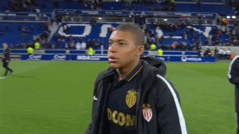 Kylian-mbappe-monaco-young GIFs - Find & Share on GIPHY